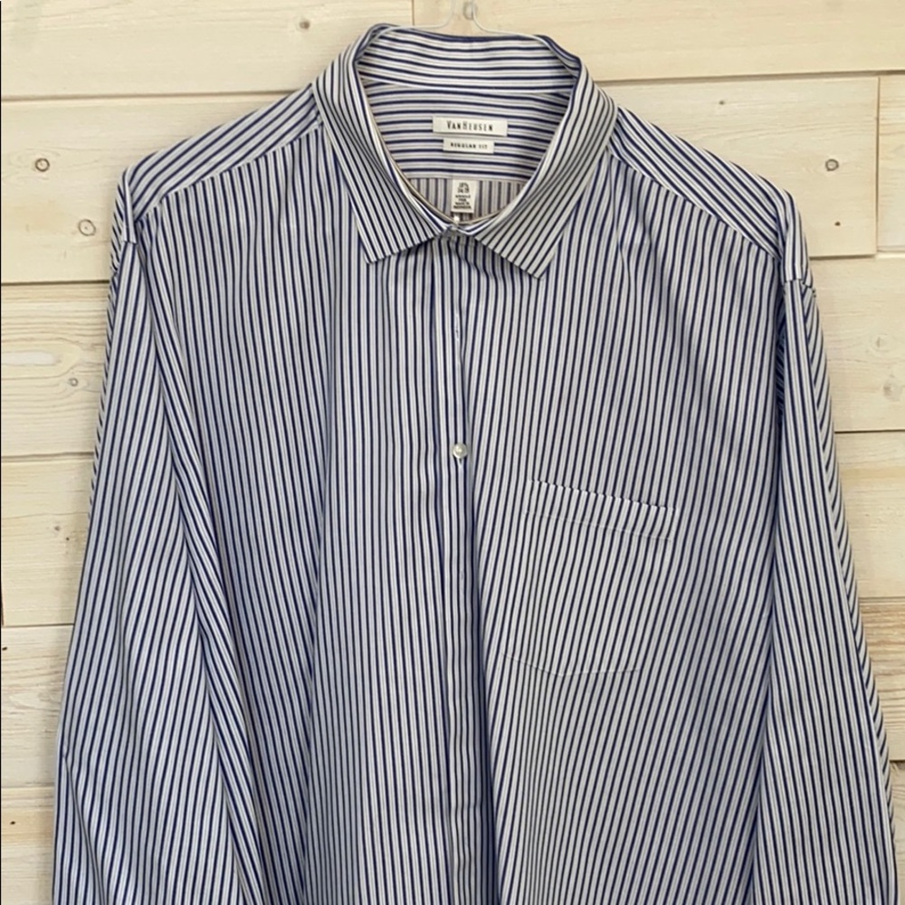 VanHeusen Men’s Dress Shirt Regular Fit